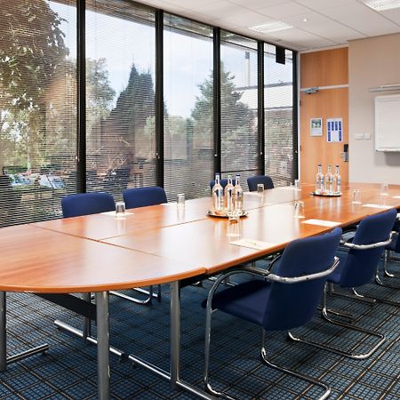 Holiday Inn Runcorn M56 Junction 12 By Ihg Экстерьер фото