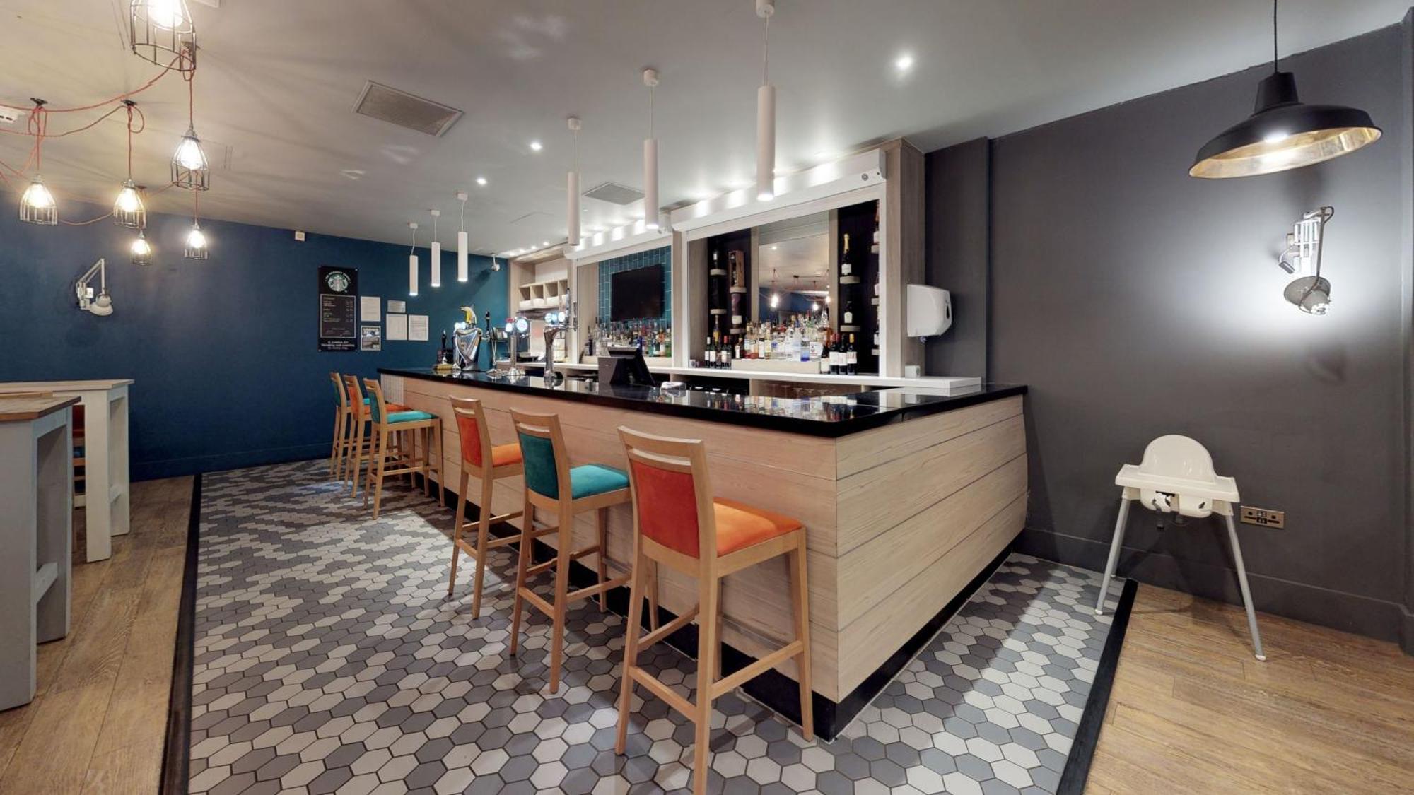 Holiday Inn Runcorn M56 Junction 12 By Ihg Экстерьер фото