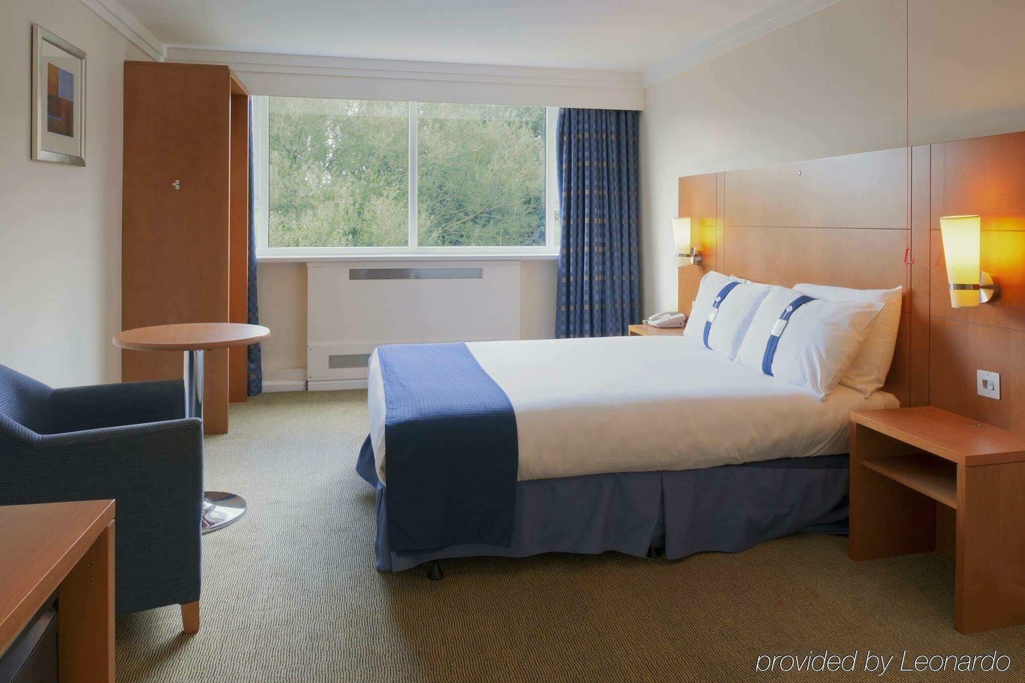 Holiday Inn Runcorn M56 Junction 12 By Ihg Экстерьер фото